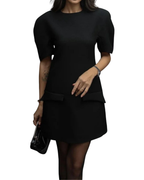 Φόρεμα με ενισχυμένους ώμους